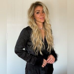 STEVE MADDEN feather blouse/robe